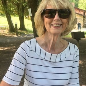 LABOR DAY CLEARANCE Ann Taylor White Black Top